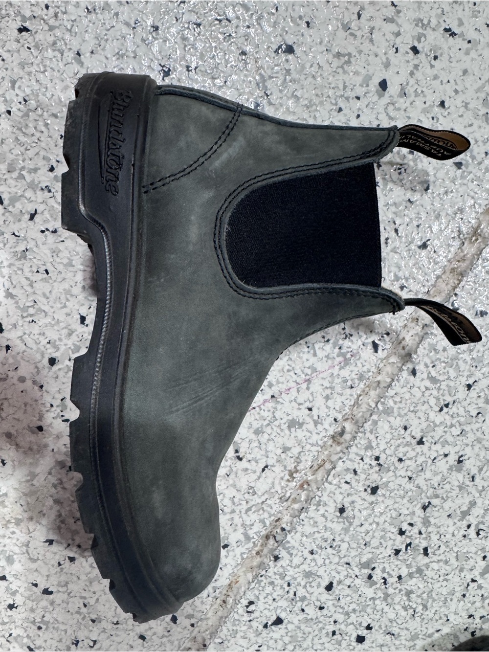 Blundstone women’s Chelsea Boot - Dark Gray with Black Elastic